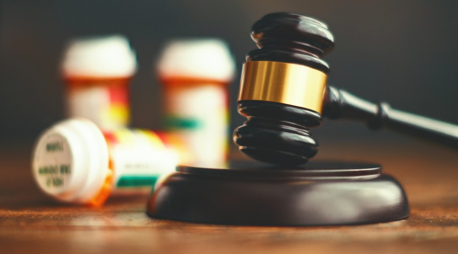 How can an experienced drug crime defense attorney at ER Law help someone facing drug crime charges in Greensboro, North Carolina?