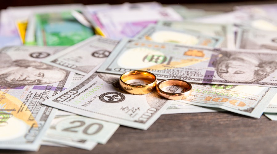 What factors do courts consider when deciding on alimony in North Carolina?